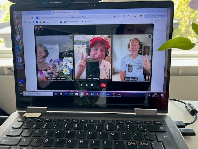 Poddar online fr höger i bild Jonas Bergqvist, Martin Lindeskog, Carin Bladh - Carin Coach